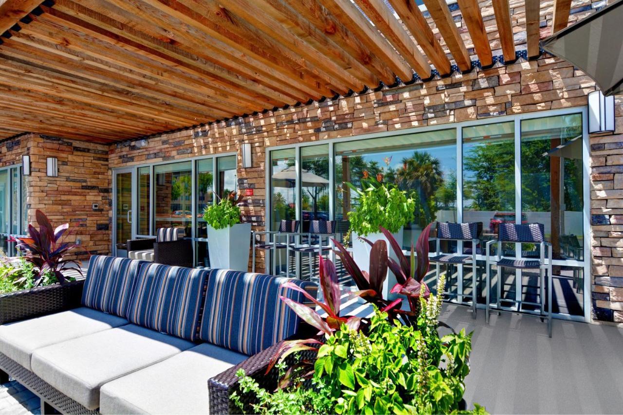Towneplace Suites By Marriott Jacksonville East Exterior foto