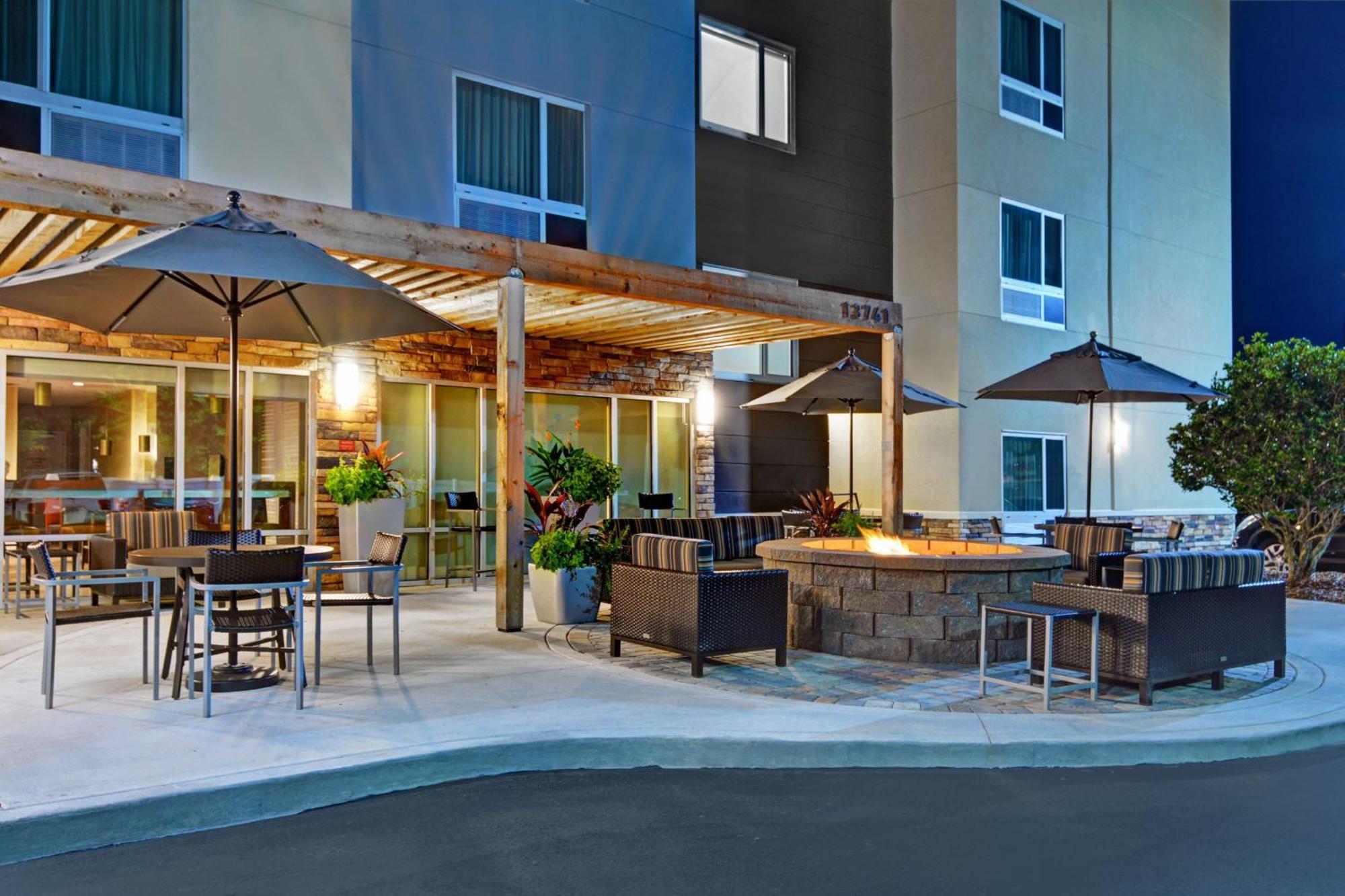 Towneplace Suites By Marriott Jacksonville East Exterior foto